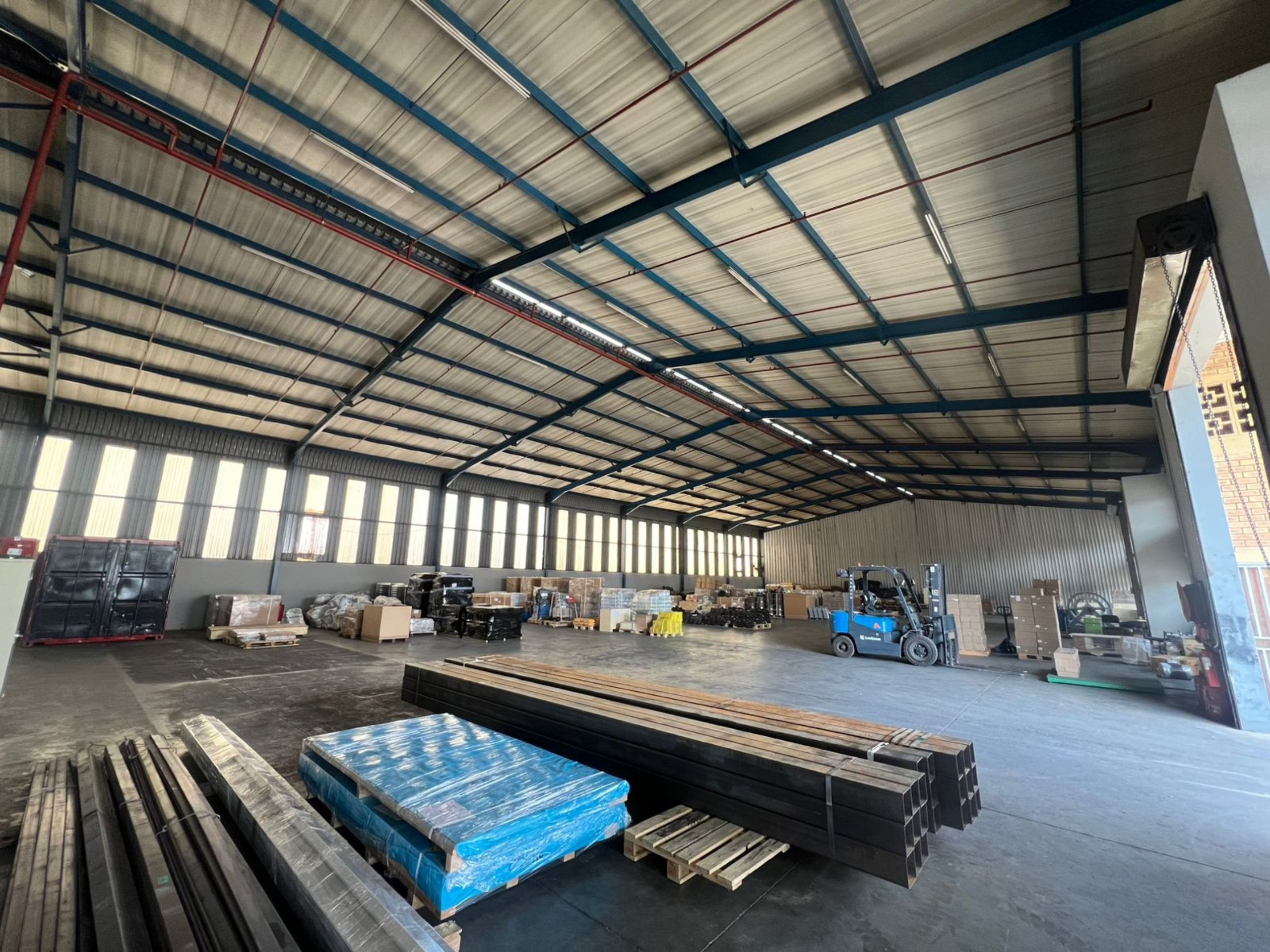 Roadlink-freight-warehousing